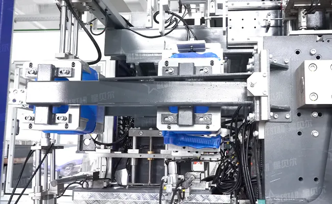 Stackable Barrel Blow Molding Machine