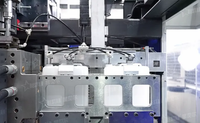 Dialysate Barrel Blow Molding Machine