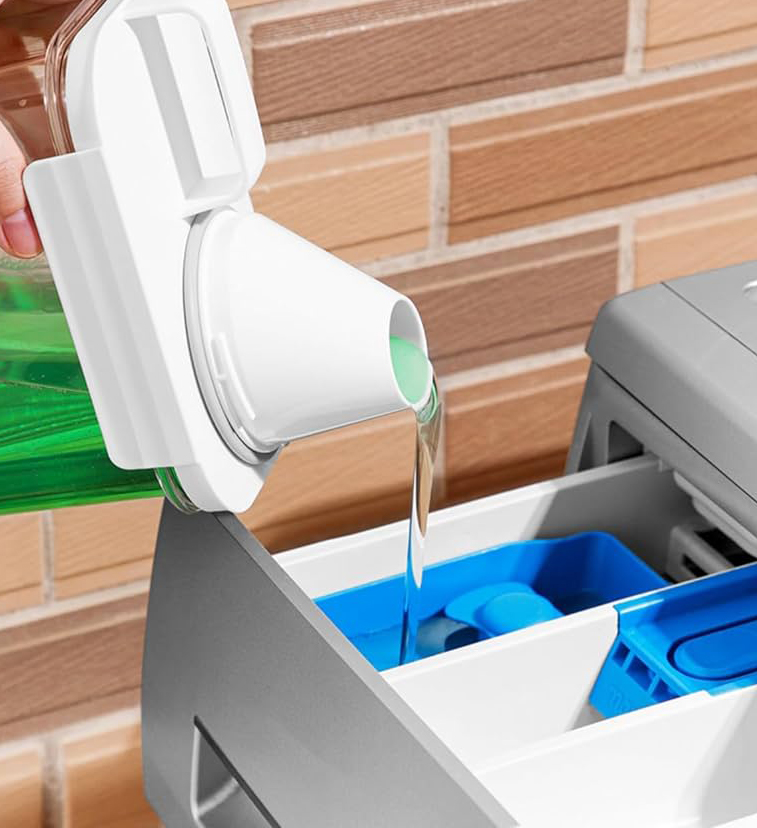 Detergent Container Blow Molding Machine Application