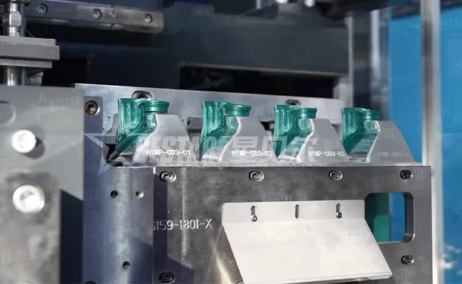 Lubricant Oil Bottle Blow Molding Machine