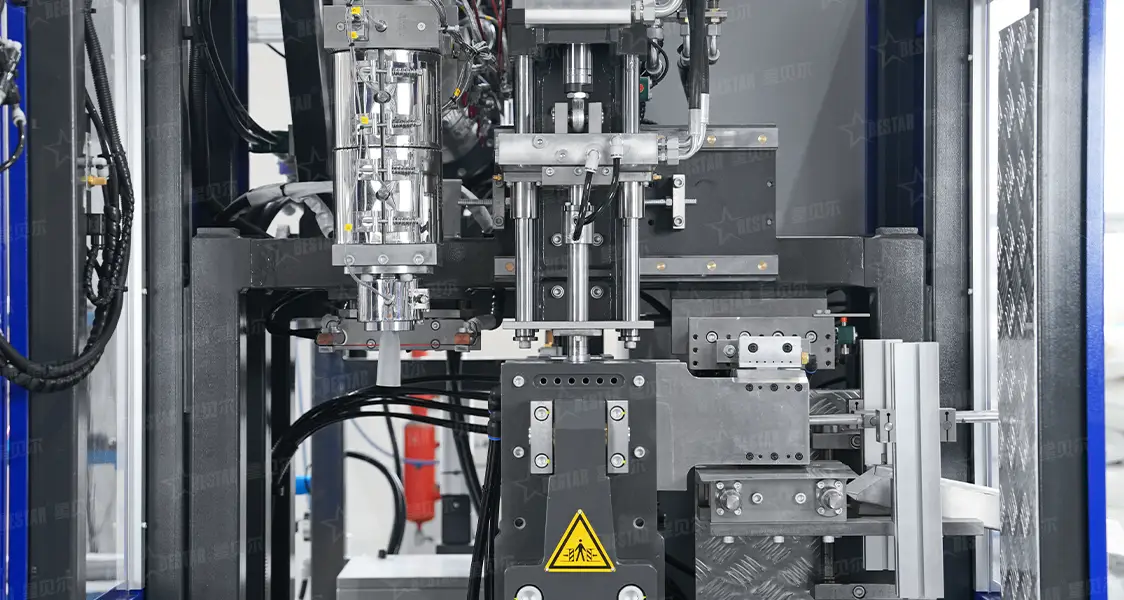 Single Station Blow Molding Machine